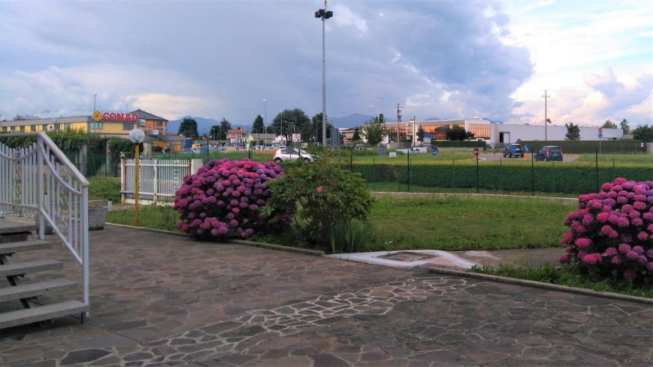 Villa Giulia Bonate Sotto Kültér fotó
